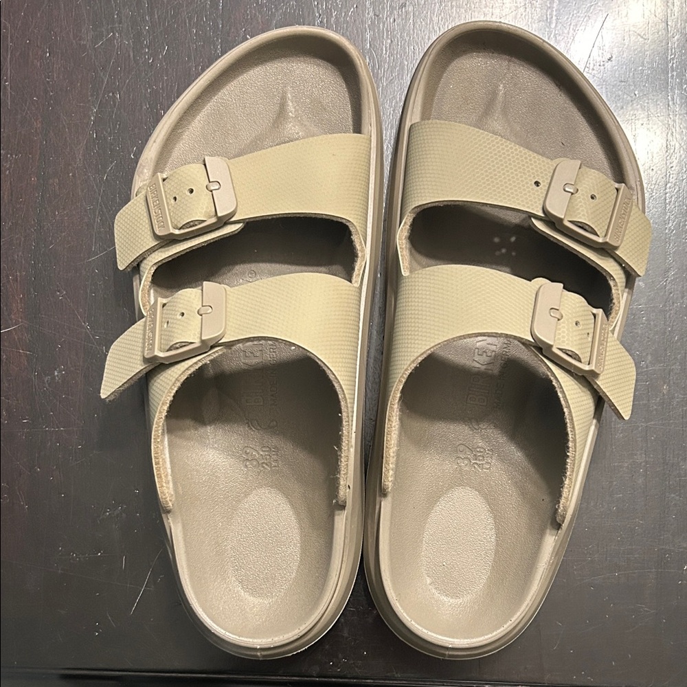 Birkenstock Women's Tan Sandals